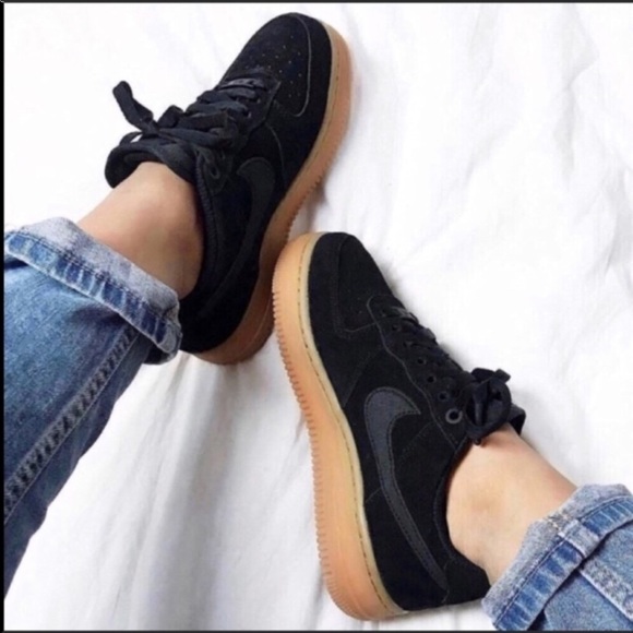 NWT Nike Air Force 1 Black Suede - Picture 2 of 8